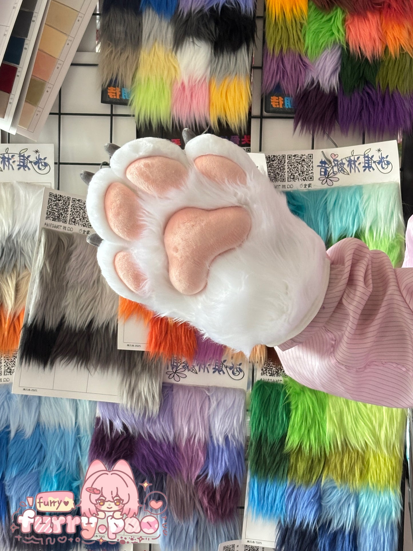 Premium 4-Finger Fursuit Paw Showcase